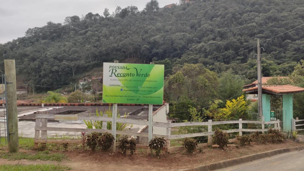 Quarto Duplo com Vista das Montanhas